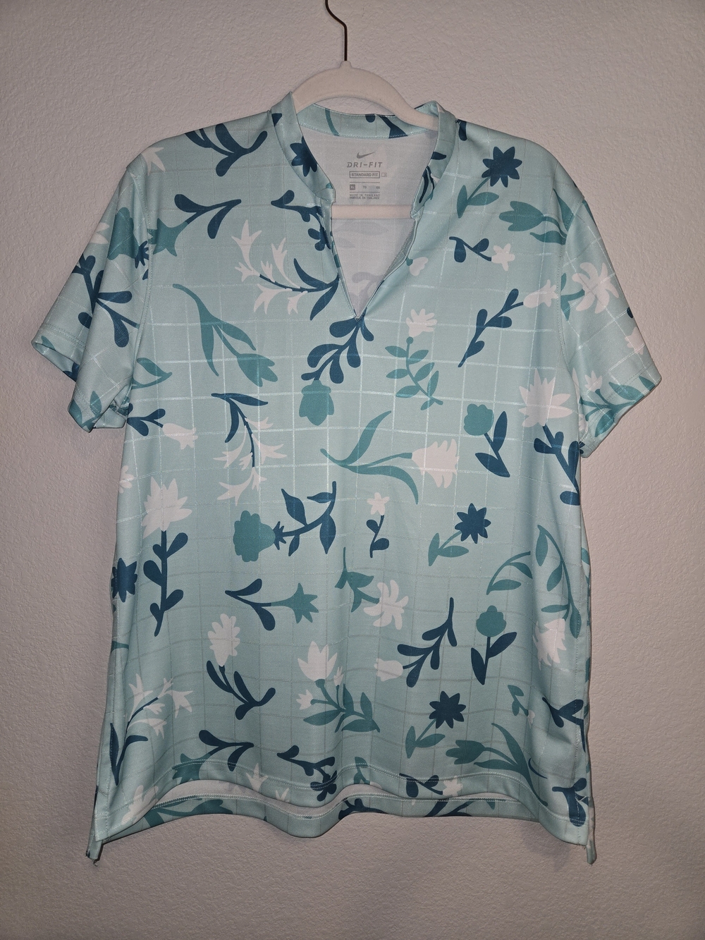 Nike Dri-FIT Light Blue Floral Short Sleeve Golf Polo Athleisure